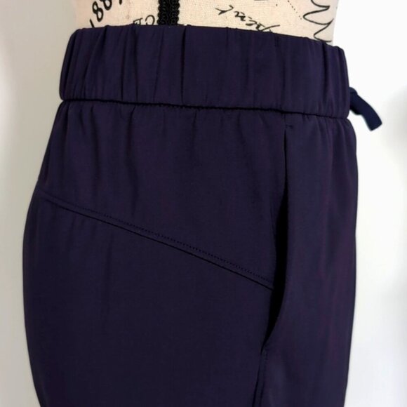 WILLIT | Women's Dark Navy 2.5" Lightweight Athletic Drawstring Shorts - Picture 7 of 8